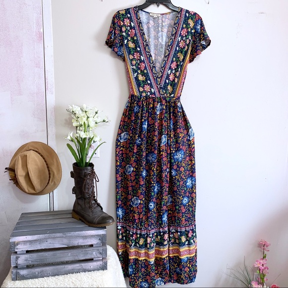 Navy Boho Floral Maxi Dress | Boutique - Picture 5 of 8